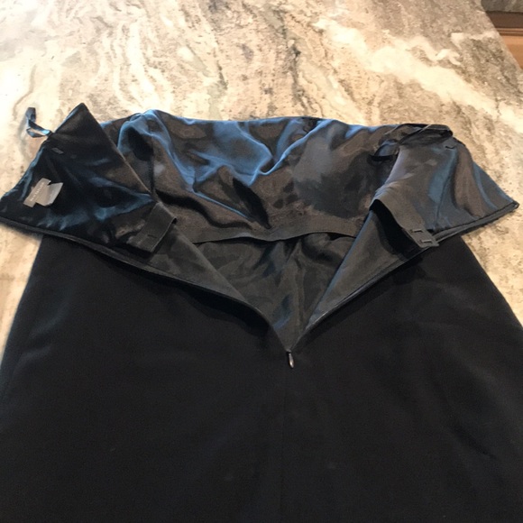 Ann Taylor strapless little black dress - Picture 4 of 6